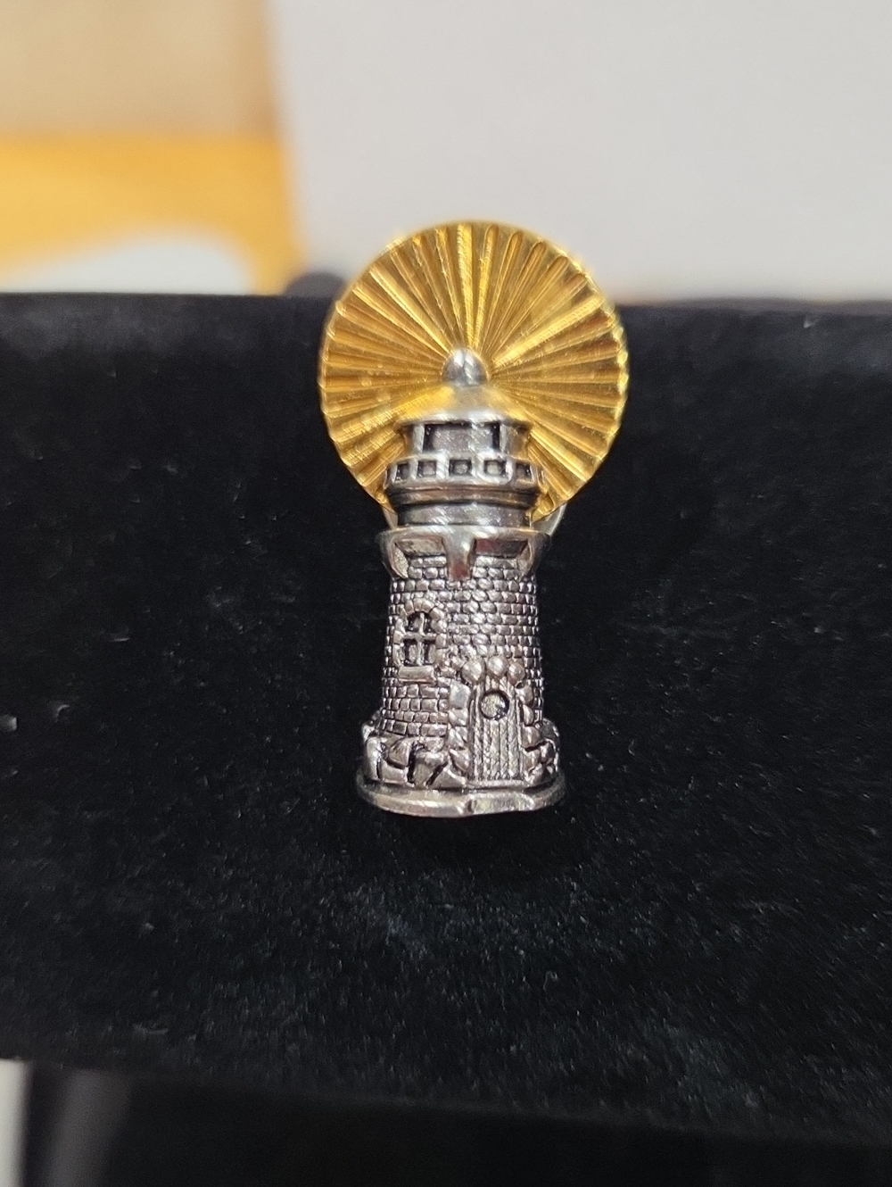 LIGHTHOUSE TACK PIN - VINTAGE